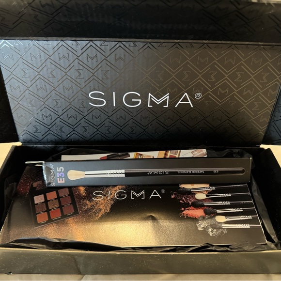 Sigma E35 Tapered Blending Brush - Picture 4 of 4